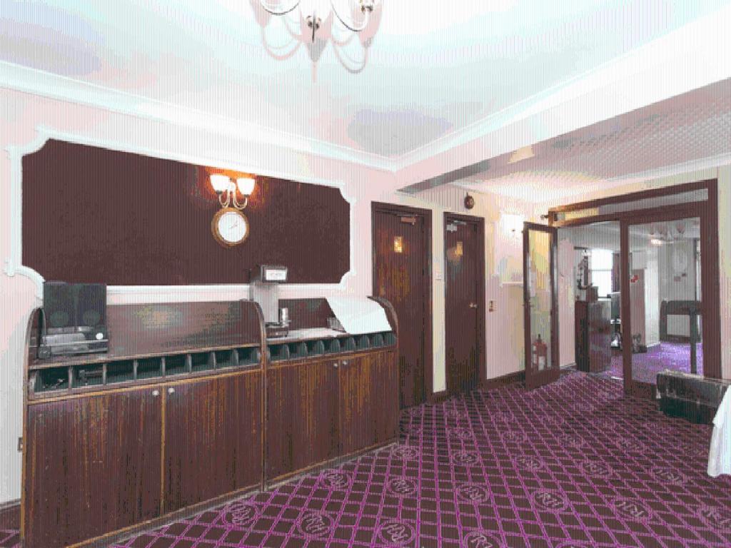 Oyo Ridgeway Hotel チングフォード エクステリア 写真