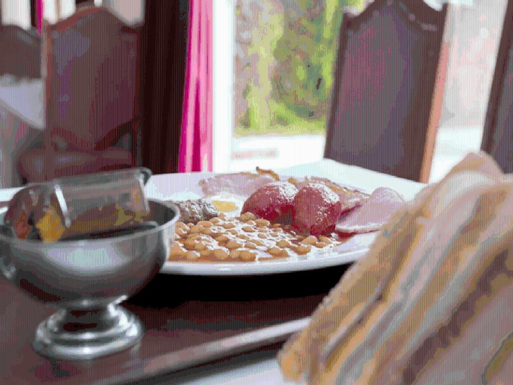 Oyo Ridgeway Hotel チングフォード エクステリア 写真